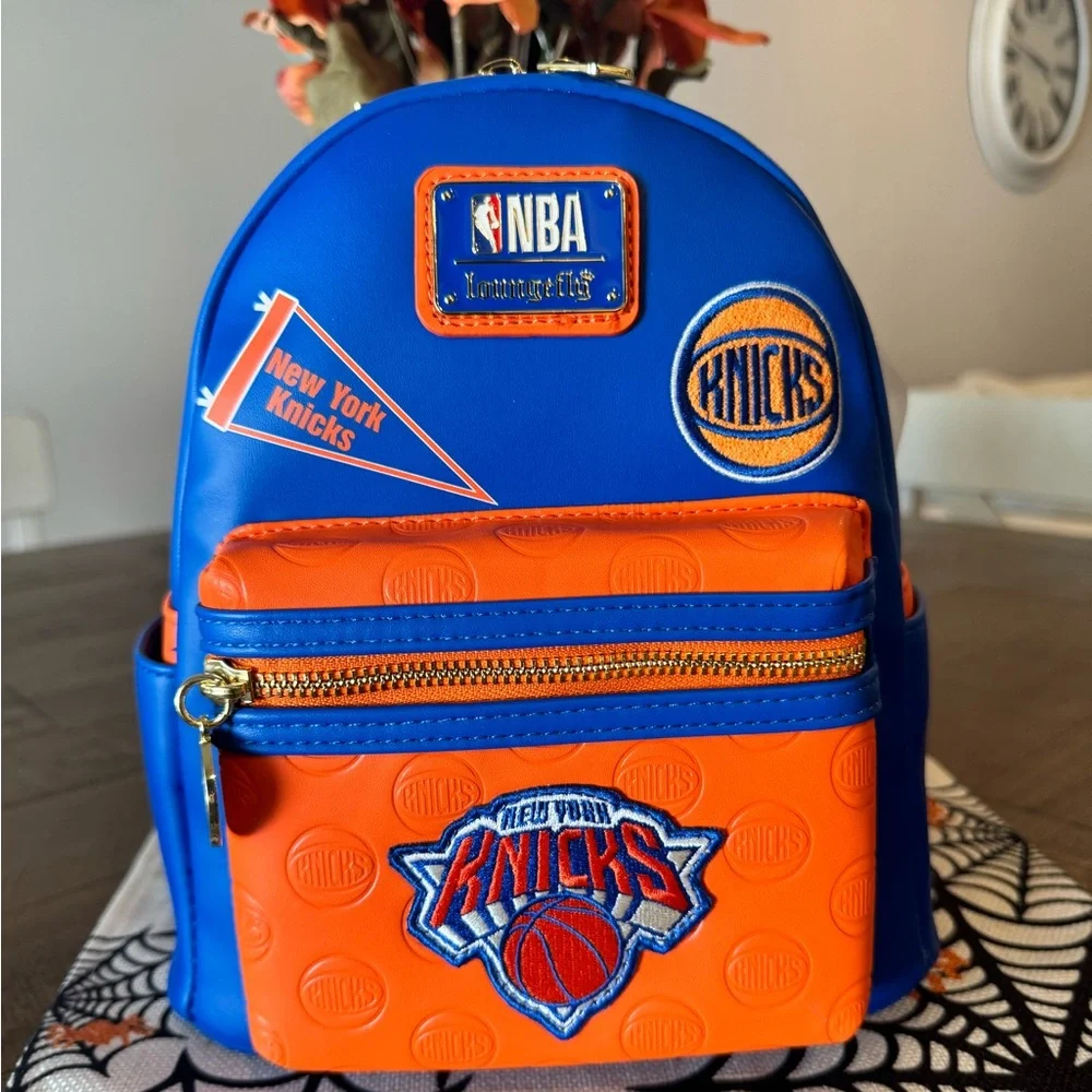 NBA New York Knicks Patch Icons Mini Backpack - Picture 1 of 4